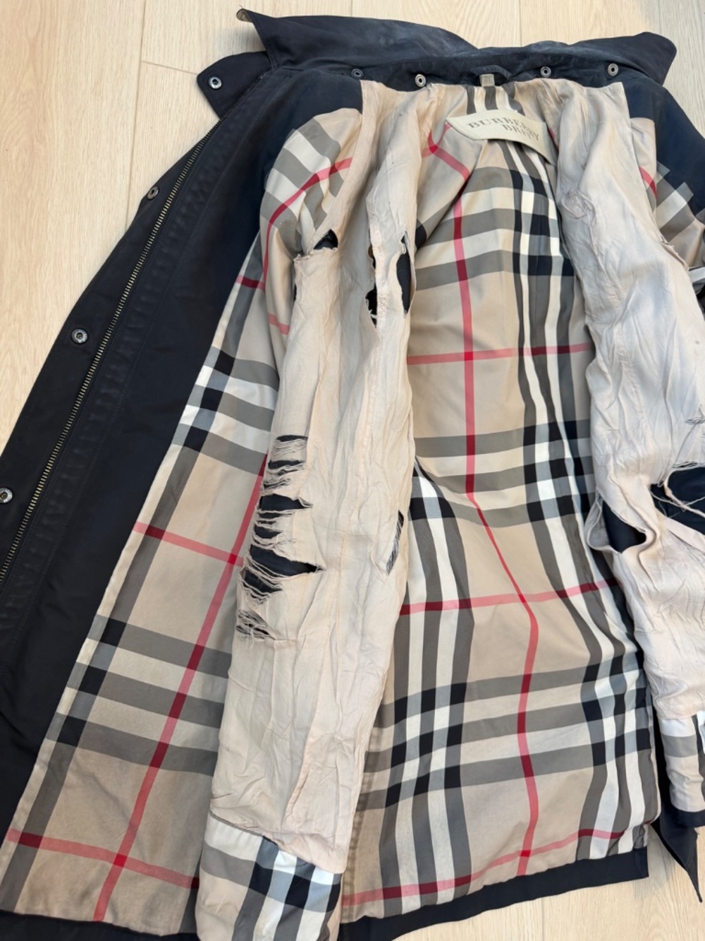Burberry Trench Coat - Picture 9 of 11